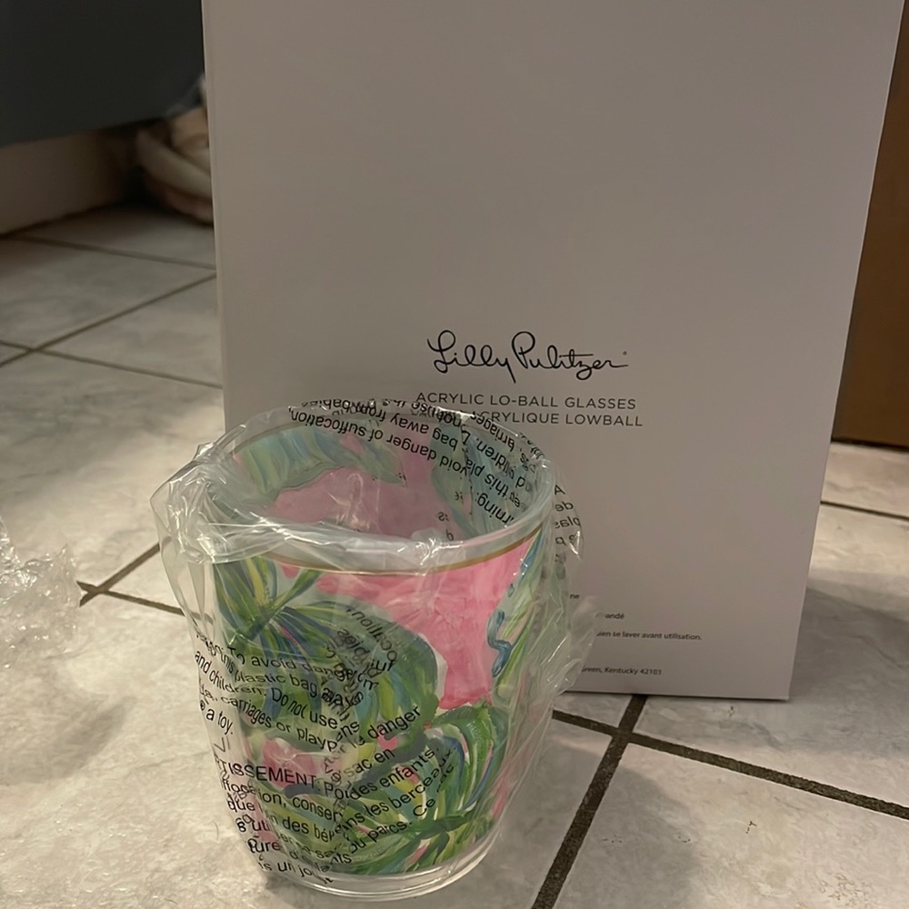 NWT Lily Pulitzer acrylic low ball glasses.